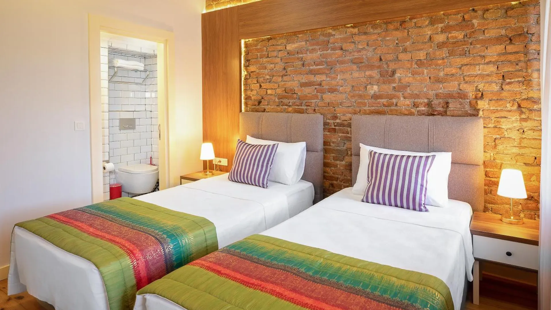 Mono Hotel